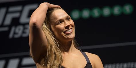 ronda rousey leaked|Ronda Rousey naked in body paint bathing suit for Sports。